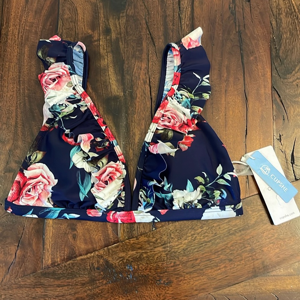 NWT Cupshe Triangle Ruffle Bikini Top Floral Womens Size Small